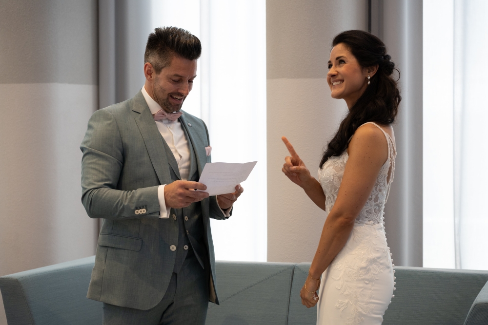 Bekijk deze foto groter. Foto: 'Huwelijk Stadhuis 05 - Kelly Kirkels Fotografie'.